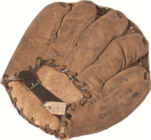 c. 1906-07 Ted Kennedy Amateur Pita Mitt Back